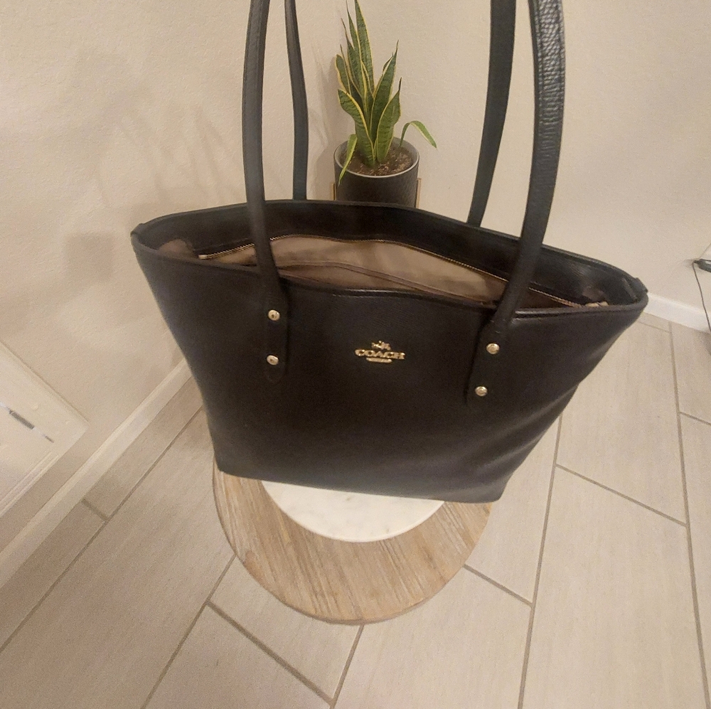 Tote from Coach - Picture 9 of 15